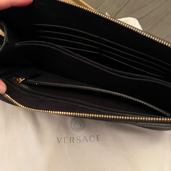 VERSACE BAG AUTHENTIC - Picture 3 of 5